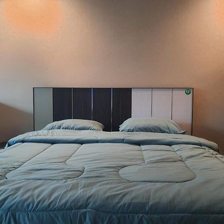 Baan Nonzee Condo Бангкок Екстер'єр фото